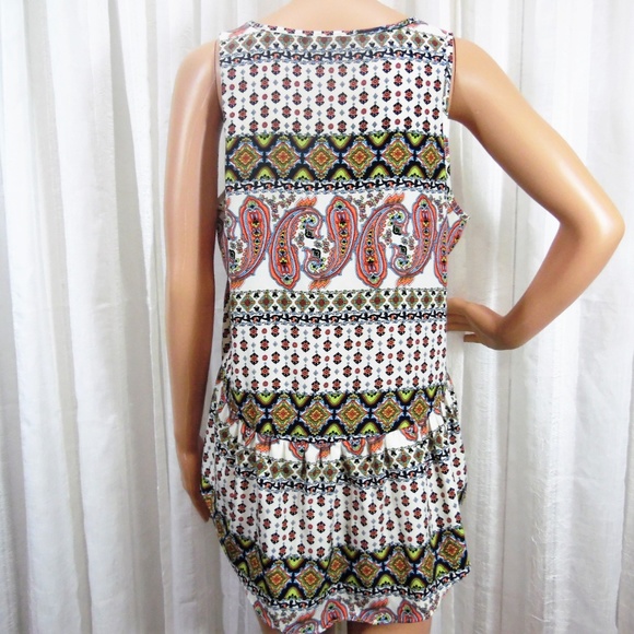 Signature Studio Sleeveless Top - Picture 2 of 6